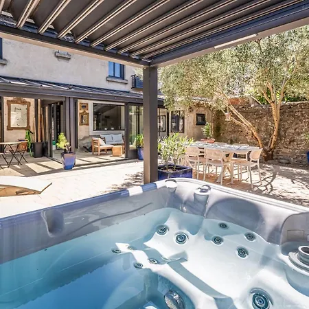 L'authentique ~ Jacuzzi ~ Jardin ~ Centre 卡尔卡松