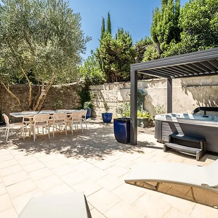 L'authentique ~ Jacuzzi ~ Jardin ~ Centre Carcassonne